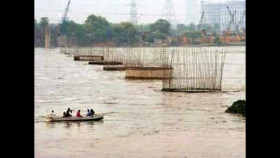Delhi rains: Yamuna likely to touch warning level of 204.83 metres on July 27