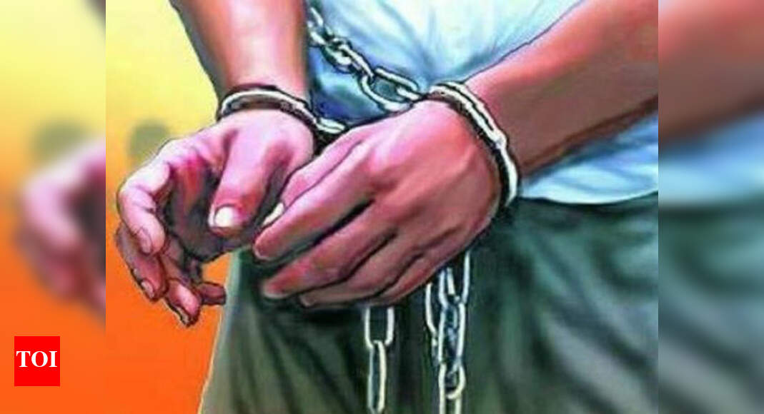 Arrest: Man held for attacking cop | Vadodara News - Times of India