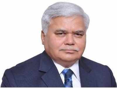 TRAI chief trolled after sharing Aadhaar number on Twitter