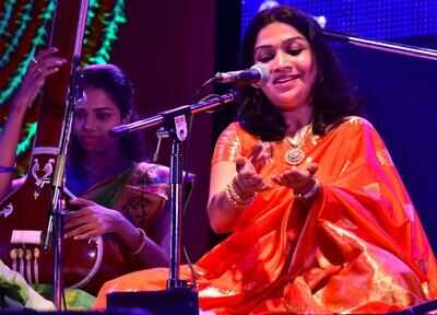 Sawani, Banerjee mesmerize with spectacular performances | Nagpur News ...