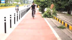 Make way for the new cycle track in the city