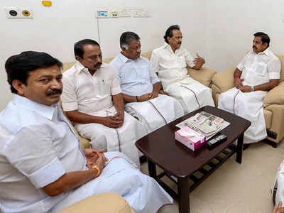 Karunanidhi stable, continues to be under intensive care