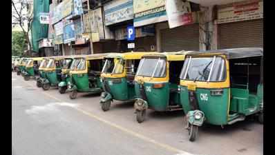 Ahmedabad: Over 2 lakh rickshaws go off roads