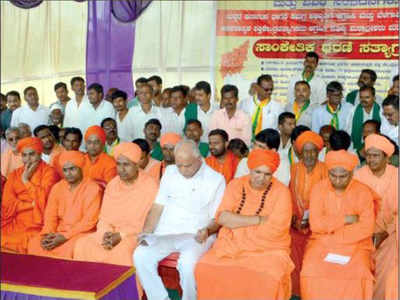 B S Yeddyurappa Hijacks Seers’ Protest, Vows To Fulfil North Karnataka ...