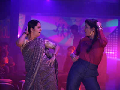 ‘Kaatrin Mozhi’: Jyothika and Lakshmi Manchu dance to ‘Jimikki Kammal’
