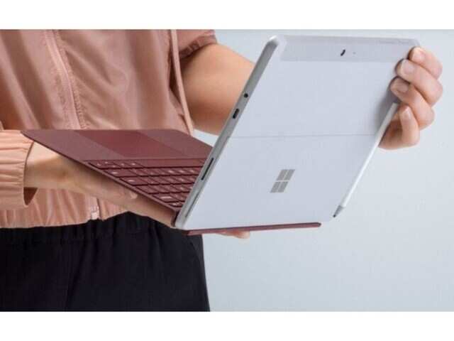 Microsoft's Surface Go is now shipping Microsoft's Surface Go is now shipping