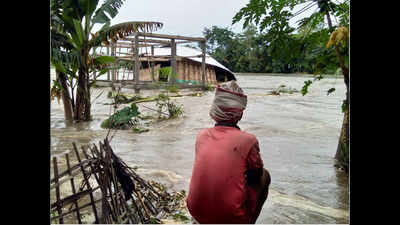 Floods worsen in Assam, over one lakh people hit