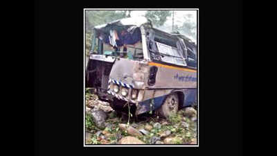 1 dead, 7 injured as bus skids off road in Chamba district
