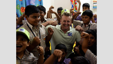 Scott Styris thrills dyslexic children in Chennai home with simple ball exercises