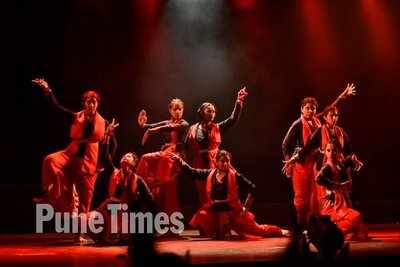 Dance performances on story telling culture of Kathak mesmerise audience