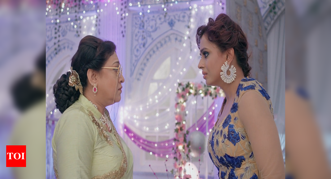 Yeh Rishta Kya Kehlata Hai Written Update August 8 18 Suhasini Informs Swarna Of Naira S Pregnancy Times Of India