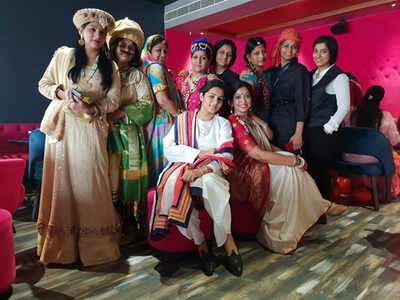 Jaipur ladies don attires of legendary love jodis at this kitty party