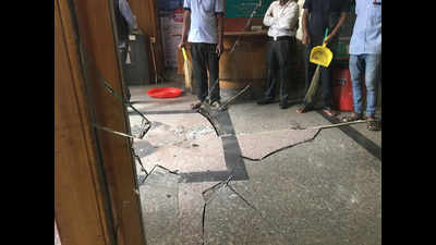 Maratha stir turns violent in Pune, cops resort to caning
