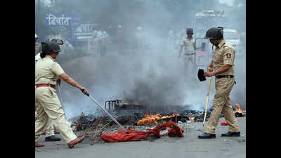 Violent Maratha bandh blocks E-way, targets industrial units