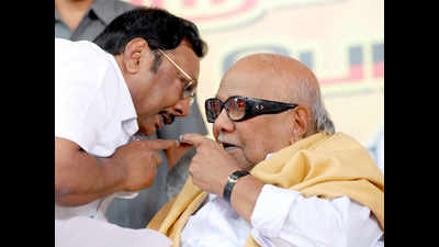 Karunanidhi’s loyalists are with me, says expelled leader MK Alagiri
