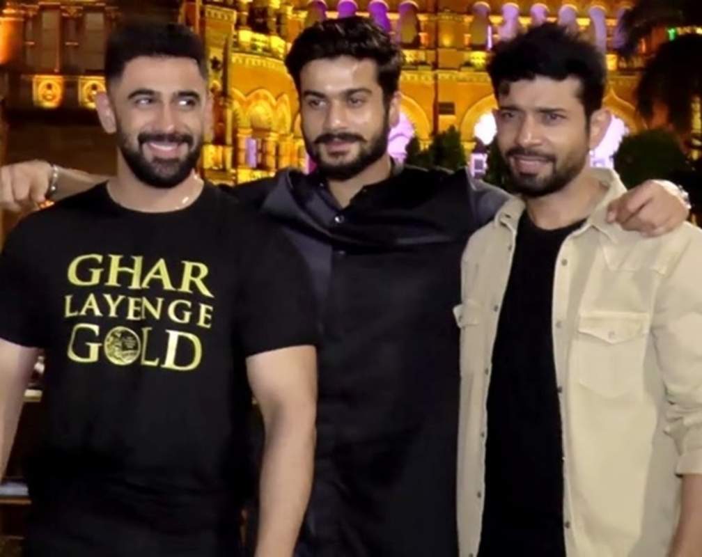 
Amit Sadh, Sunny Kaushal and Vineet Kumar Singh step out to promote 'Gold'
