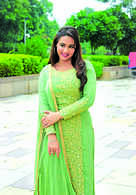 Pay gap between male & female actors justified: Mandy