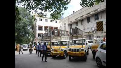 Illegal hoardings: Karnataka HC pulls up BBMP