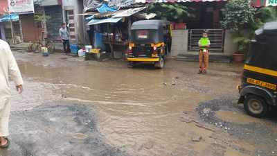 Road full of potholes-Shamnagar/Veera desai road