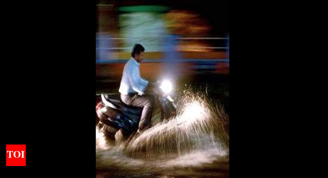 35 Mm Rainfall Six hours and 35mm of rainfall brings Chennai to standstill, MeT forecasts more