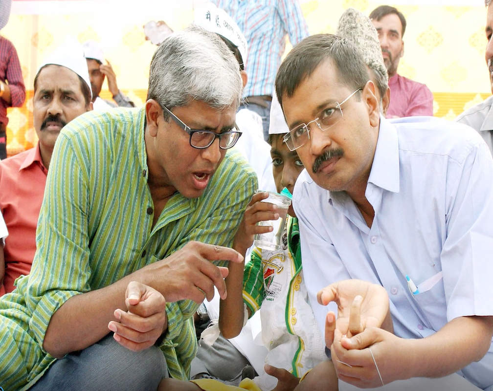 
Not only Ashutosh, these leaders too quit AAP in recent past
