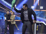 Badshah and Raveena Tandon shake a leg with Salman Khan