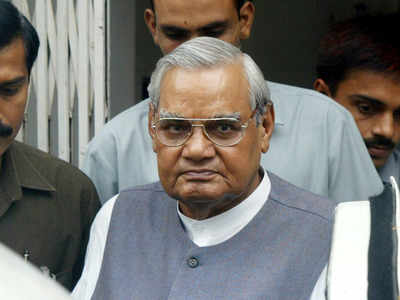 Atal Bihari Vajpayee remains critical, leaders visit him at AIIMS