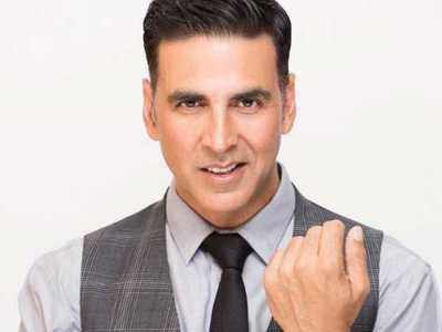 Akshay Kumar shares behind the scenes fun video from the sets of 'Gold' |  Hindi Movie News - Times of India