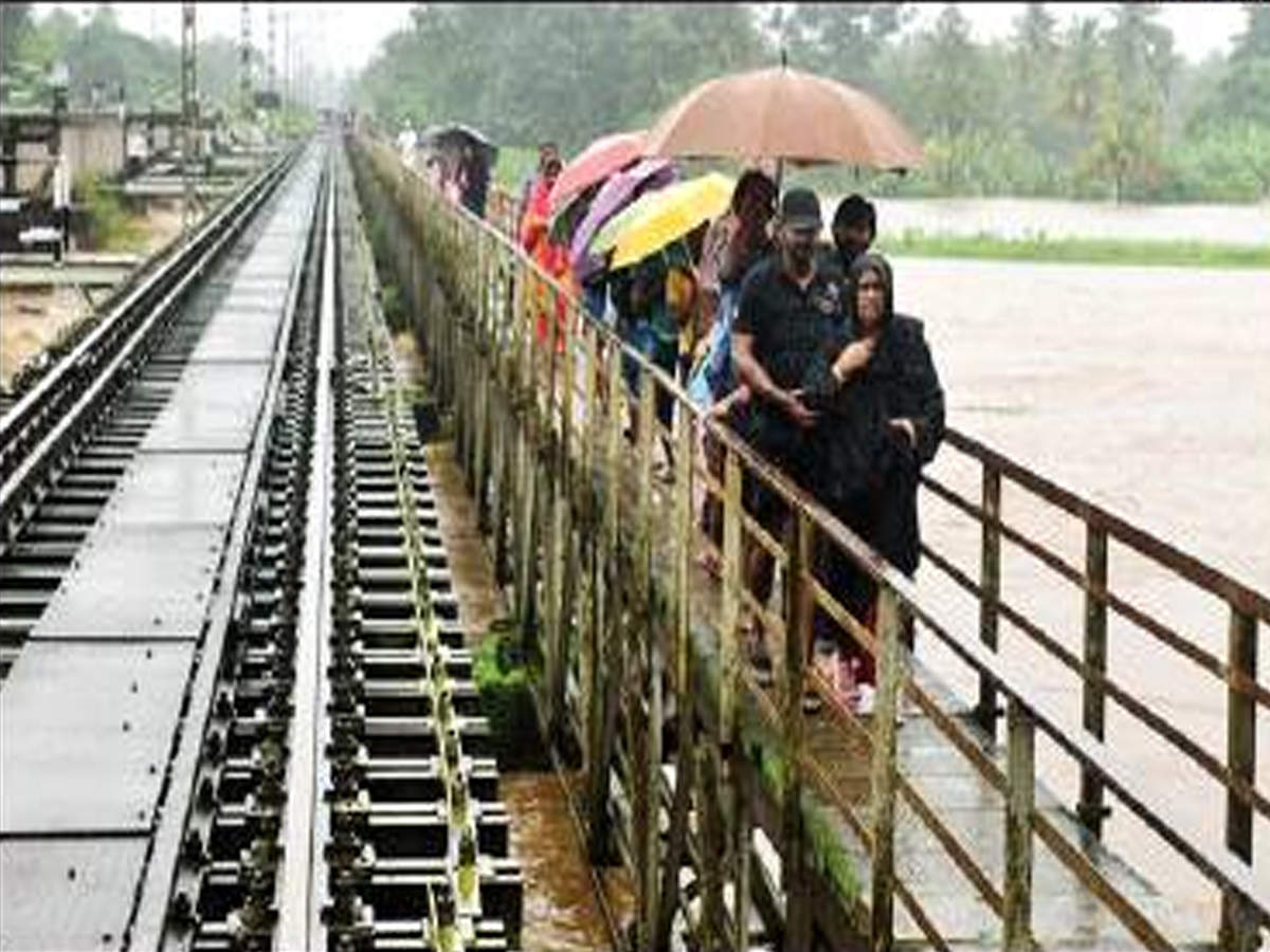 Kerala Floods No Trains To Ernakulam Palakkad Sections Till 4pm On Friday Thiruvananthapuram News Times Of India