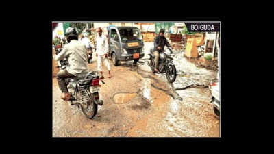 After rain pounding government sounds alert: Hyderabad wallows, state wades
