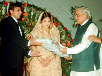 Akhilesh Yadav gets nostalgic, shares wedding photo with Vajpayee