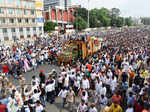 Supporters at Atal Bihari Vajpayee's funeral