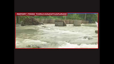 Kerala floods: Worst in 100 years, death toll crosses 324