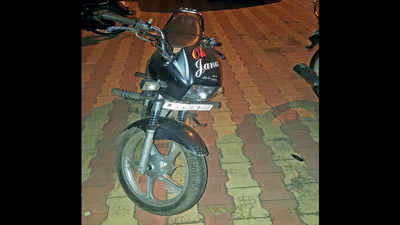 Stolen bike, phones and dirhams seized; teenager nabbed