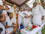 Vajpayee's ashes immersed in Ganga at Haridwar 