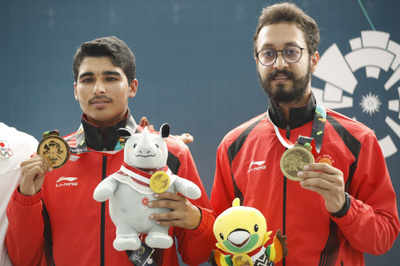 Saurabh, 16-yr-old Meerut lad, is crowned pistol king of Asia