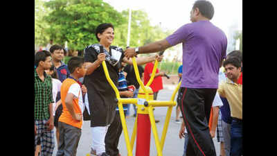 New Delhi: Open gyms make fitness a mass exercise