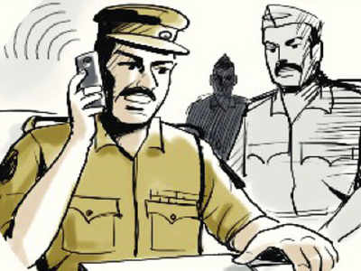 Armed youth snatches SHO’s car from his son in Delhi