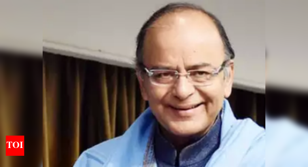 finance minister arun jaitley returns to office takes charge of finance ministry times of india finance minister arun jaitley returns