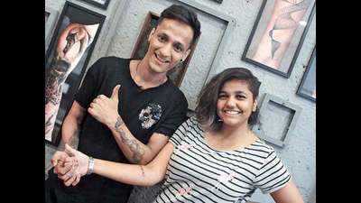 Siblings in Mumbai mark Raksha Bandhan with tattoos!