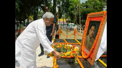 Nitish Kumar pays tributes to former CM B P Mandal on his birth anniversary
