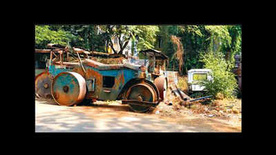 Govt vehicles at Fatorda complex stand in neglect