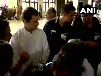 Rahul Gandhi Visits Flood Relief Camps In Kerala Times Of India