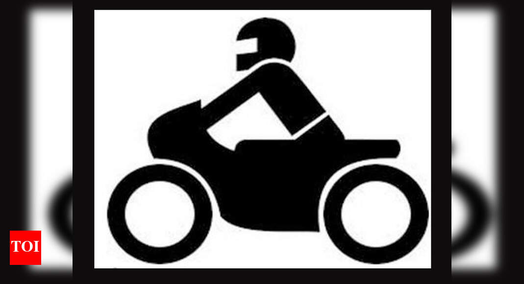 Helmet Pillion riders unfazed by compulsory helmet rule Trichy News