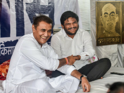 Hunger strike for Patidar quota: NCP extends support to Hardik