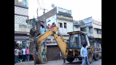 ‘Remove encroachments from Exhibition Road by August 30’