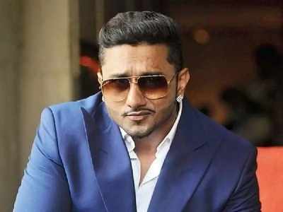'This Pary Is Over Now': Yo Yo Honey Singh treats the audience with another Gujarati chartbuster