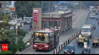 Pimpri police propose ban on entry of private vehicles in BRTS lanes