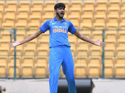 Khaleel Ahmed - India's new hope for a left-handed seamer