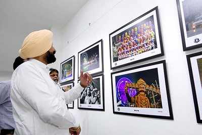 Photojournalists exhibit their work